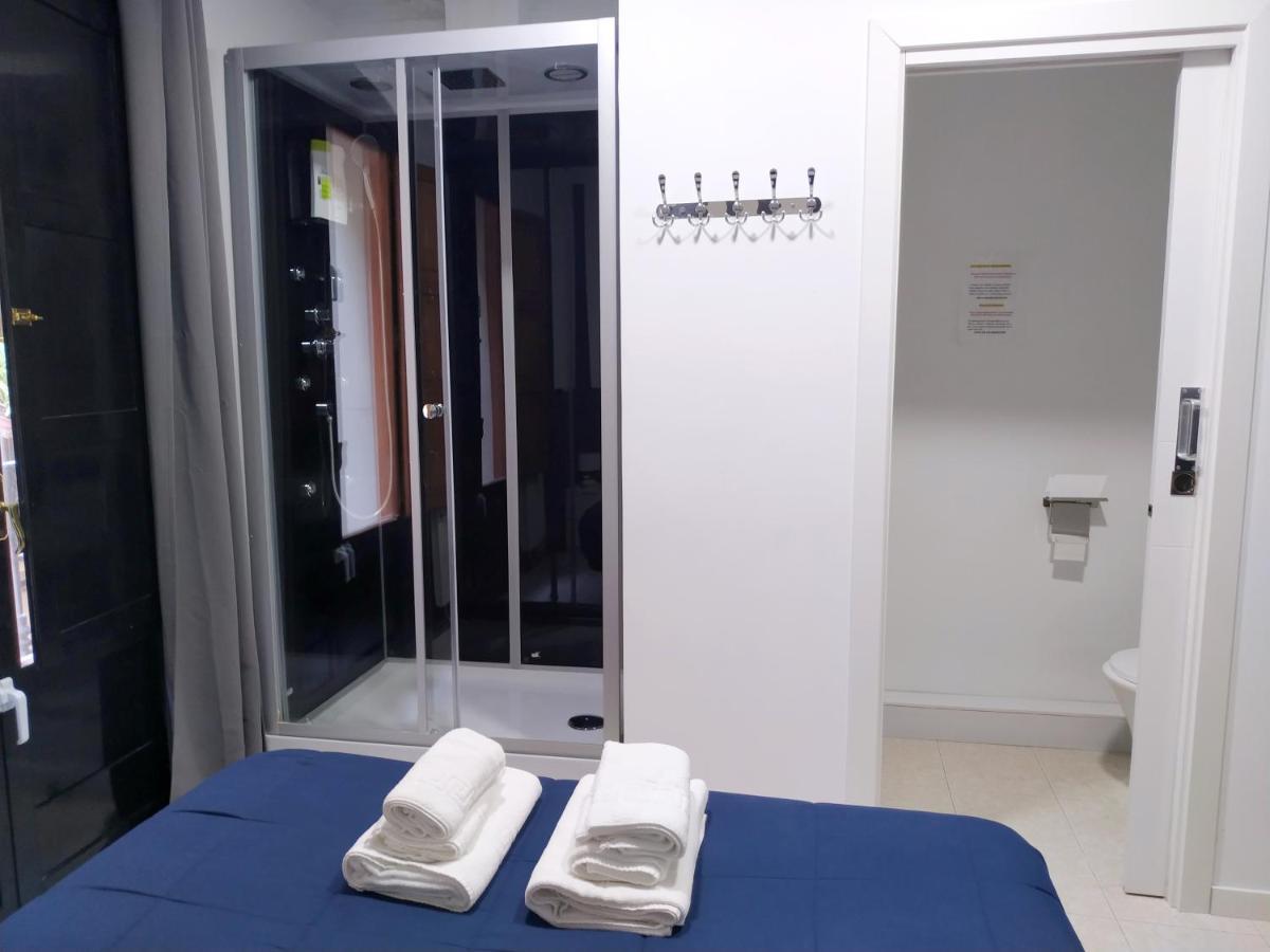 מלון ולנסיה Flats Friends Plaza De La Reina מראה חיצוני תמונה
